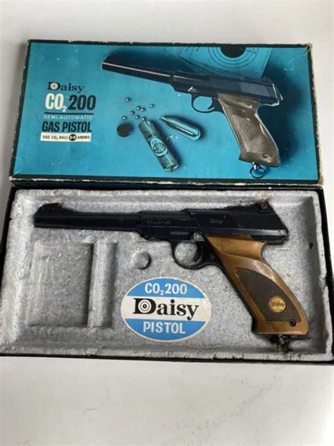 VINTAGE DAISY MODEL 200 Co2 Air Pistol With Box For Parts Or Repair 54