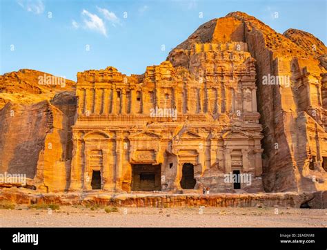Palace Tomb At Petra Jordan Stock Photo Alamy