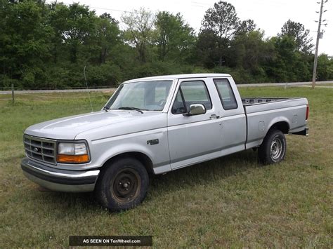 1996 Ford F - 150 Xl Extended Cab Pickup 2 - Door 4. 9l