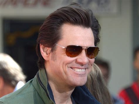 Jim Carrey Apologizes To Assault Weapon Owners