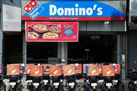 Dominos Employees Jaws Dropped After Finding Out Why Daily Customer