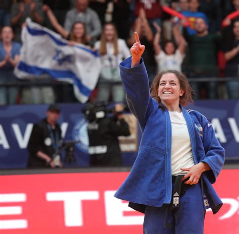 She competes at u48 kg (under 106 pounds). שירה ראשוני ותמנע נלסון לוי זכו בזהב בגראנד פרי תל אביב