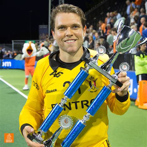Er wordt steeds meer gespeculeerd over het uitstellen van het ek voetbal. EK-nieuws #9: Keepers Harte en Vanasch genieten volop ...