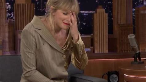Taylor Swift Was Filmed Having A Tearful Encounter With A Banana Perthnow