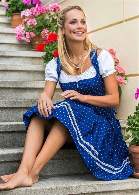 Dirndl Dress Love German Girls German Women Drindl Dress Gorgeous Women Low Cut Blouses