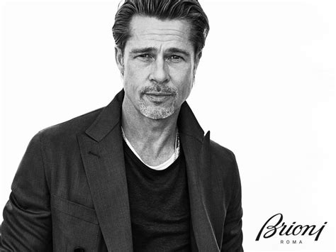 Brad pitt filma una scena notturna per bullet train a chinatown. Brad Pitt Star de la Campagne Brioni cet Hiver 2020 ...