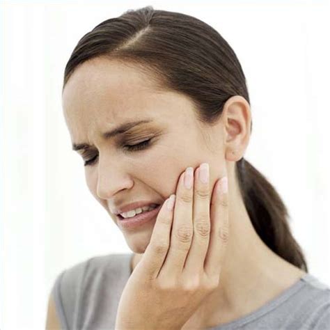 Sakit gigi adalah penyakit yang sangat menyiksa. Cara Obati Sakit Gigi, Berlubang Dan Gigi Goyang Paling ...