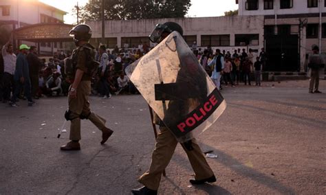 بھارت مسلمانوں کے خلاف پرتشدد واقعات کی تحقیقات کرنے والے دو وکلا