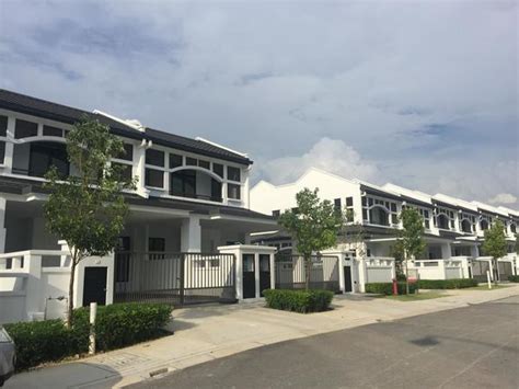 Prices above are provided by partners for one room, with variable occupancy rules as provided by the property, and do not include all taxes and fees. House For Auction At Eco Majestic, Semenyih | Land+