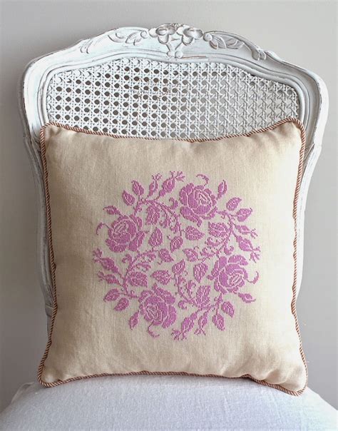 That's because i did not. Sew French: Garland of Roses Pillow