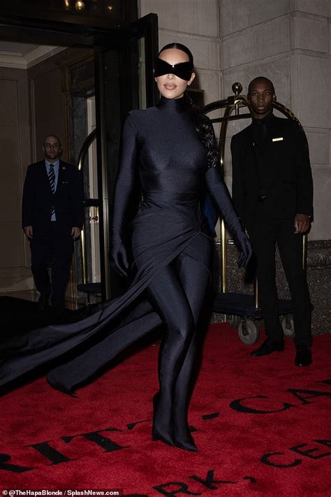 Kim Kardashian Looks Like A Slinky Superhero At Justin Bieber S Met