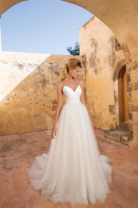 Brautkleid weise heiraten mit braut de. Wandelbares Brautkleid in Weiß von Justin Alexander ...