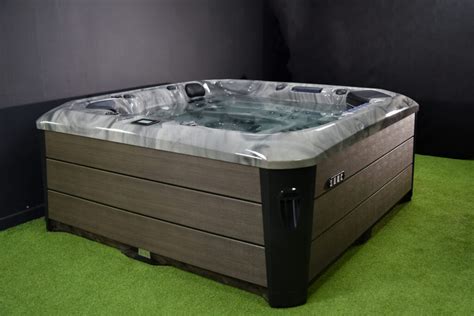 Melbourne 86 Jet 5 Person Hot Tub Better Living Outdoors