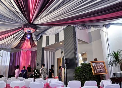 Seringkali memilih ide dekorasi pernikahan cukup sulit, baik itu mempertimbangkan antara dengan keselarasan budget. Jasa penyewaan tenda | Sewa tenda murah