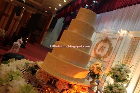 Perabot dewan banquet pakej eva300. LittleGemz CupCakes (Ipoh): Fondant Wedding Cake @ Dewan ...