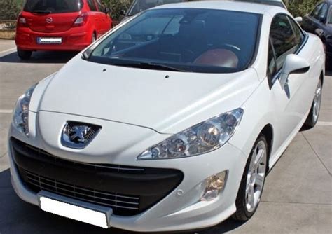 The peugeot 308cc is a product from the masters of the coupe cabriolet, but is it their best effort yet? 2009 Peugeot 308 CC cabriolet 2.0 HDi diesel manual ...