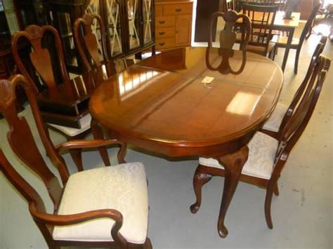 Mahogany queen anne dining room arm. Queen Anne Dining Room Table w/ 6 Chairs / China Cabinet ...
