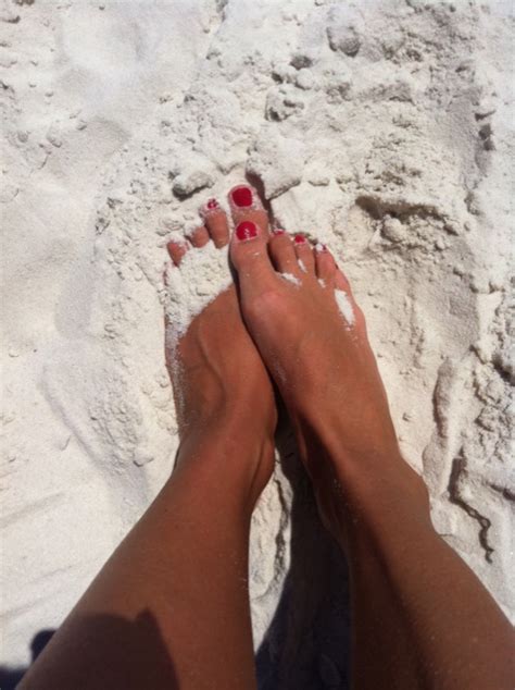 Lauren Joness Feet