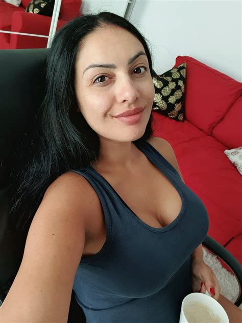 ♀️ the matriarch ezada sinn ♀️ 🔞 on twitter waking up to big clip sales is the best morning