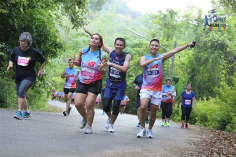 Run to give awareness about autism. For the love of running: Supersports 10 Mile International ...