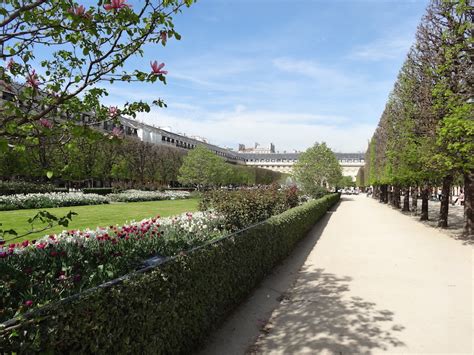 Palais Royal Public Garden Un Jour De Plus à Paris