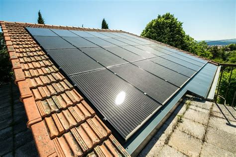 Comment utiliser un panneau solaire ? - ID Solaire