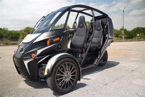 Test Ride Arcimoto 3 Wheeled Electric Vehicles Cranking Fun To The Max