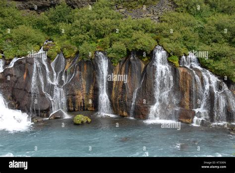 Hraunfossar Island Wasserfall Wasserfälle Kaskade Kaskaden Fluss