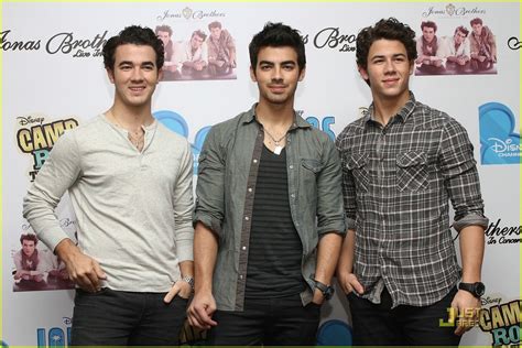 Jonas Brothers The Jonas Brothers Photo 16505094 Fanpop