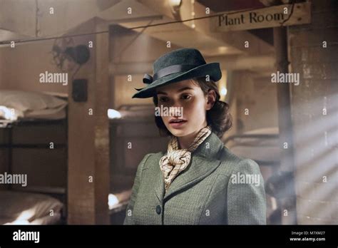 DARKEST HOUR, Lily James as Elizabeth Layton, 2017. © Focus Features