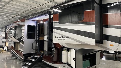 Luxury Rv 2021 Riverstone Legacy 37flth Front Living Toy Hauler