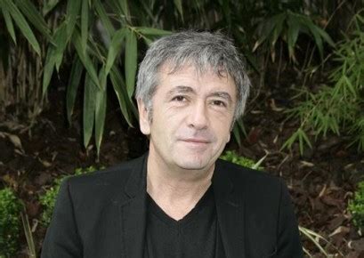 His family announced it to afp on friday. Vendredi 6 juin : Les Grosses Têtes reçoivent Jean-Yves ...