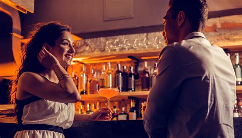Bartenders Share The Smoothest Pick Up Lines Theyve Ever Heard