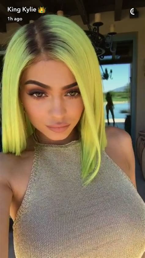 kylie jenner s highlighter green hair for coachella 2017 will blind you