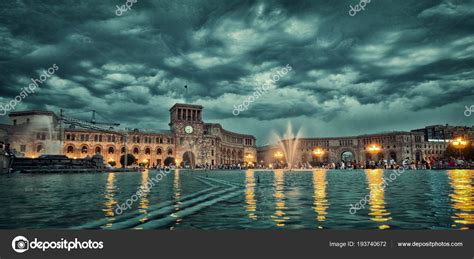 Eriwan ist die hauptstadt armeniens. Chantant attraction fontaines Erevan, erevan, fontaine ...