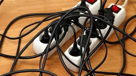 Yuk, cari tahu 10 tips rahasia rumah bersih setiap saat bareng kania. 5 Cara Merapikan Kabel Listrik di Rumah Agar Terlihat Rapi ...