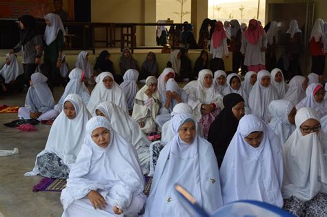 Sistem pemantauan akademik sekolah (spas). SMK GUAR CHEMPEDAK 2: SOLAT GERHANA MATAHARI 2016