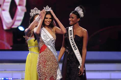 married miss dominican republic 2012 carlina duran loses crown [photos] ibtimes uk