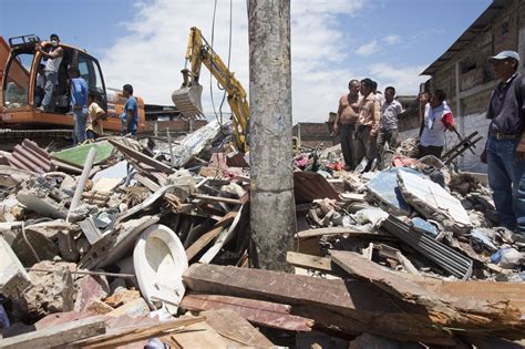 Un movimiento de magnitud 6,3 se registró a las 06:34 de este lunes en perú, informó esta mañana el instituto geofísico de ecuador. Fotos: Sismo: Terremoto en Ecuador | Internacional | EL PAÍS