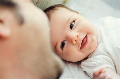 Risas Y Sonrisas Del Bebé Un Gran Avance En Su Desarrollo Emocional
