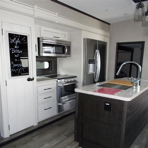 Use the similar models section to compare other rvs like this one. SOLD 2020 Jayco North Point 377RLBH