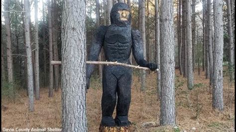 Bigfoot Statue Bewilders Drivers Coast To Coast Am