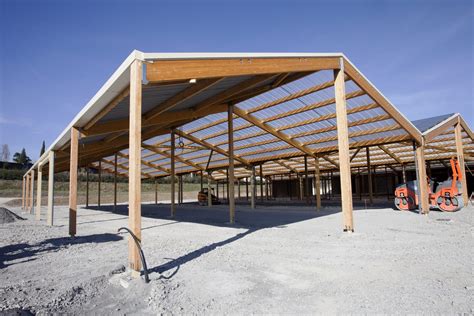 Construire un hangar en bois: comment faire? A quel prix?