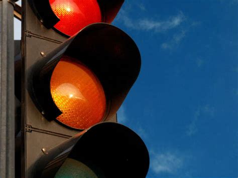 Oct 08, 2017 · los primeros responden a las señales luminosas de baja intensidad, es decir, son los que nos ayudan a ver de noche. ¿Por qué los semáforos tienen esos colores?