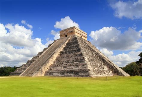 Mexico news in english — people, politics, business and economy — news about mexico: Ce temple aztèque a été découvert sous un supermarché de ...