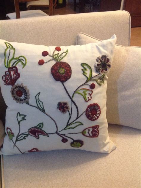 Çiçekli Bir Yastık Throw Pillows Sewing Drawings Toss Pillows