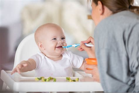 8 Baby Food And Feeding Tips For New Parents Bkk Kids