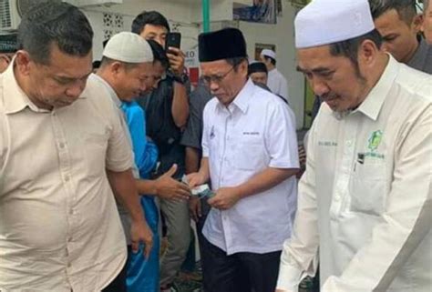We did not find results for: "Itu Sedekah Bukan Rasuah" Tular Gambar Shafie Apdal Hulur ...