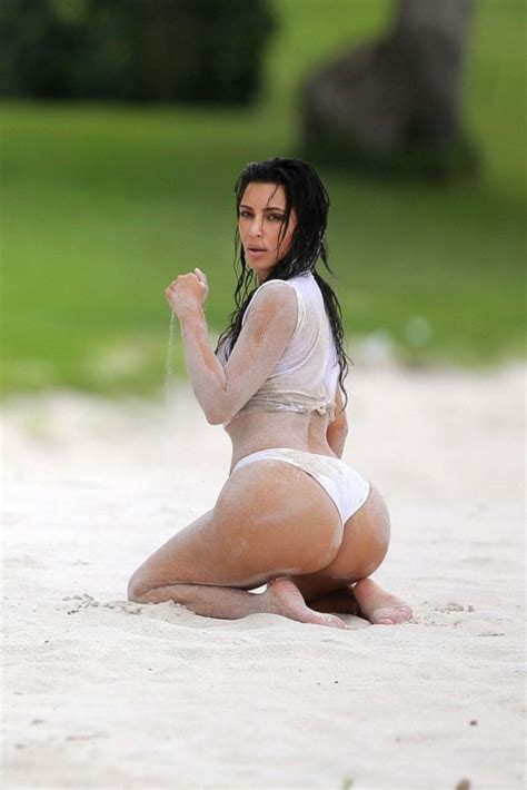 Beach Babe Kim Kardashian Exposes Her Butt And Boobs