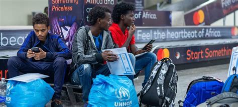 مفوضية شؤون اللاجئين تنقل أكثر من 100 لاجئ من ليبيا إلى رواندا أخبار الأمم المتحدة